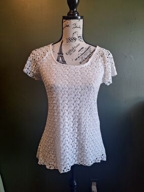 dressbarn White Crochet Lace Short Sleeve Top